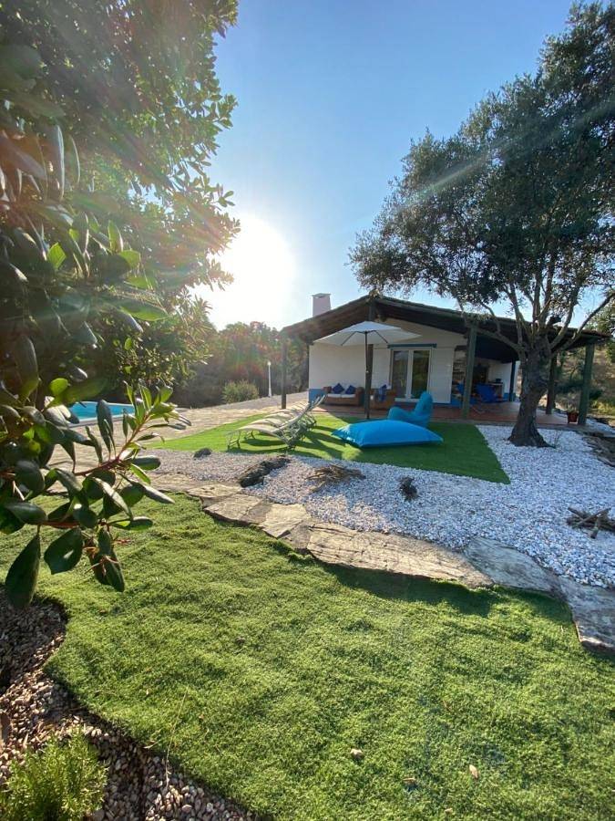 Location de vacances pour 6 personnes, avec jardin ainsi que vue et piscine dans Avis - 3