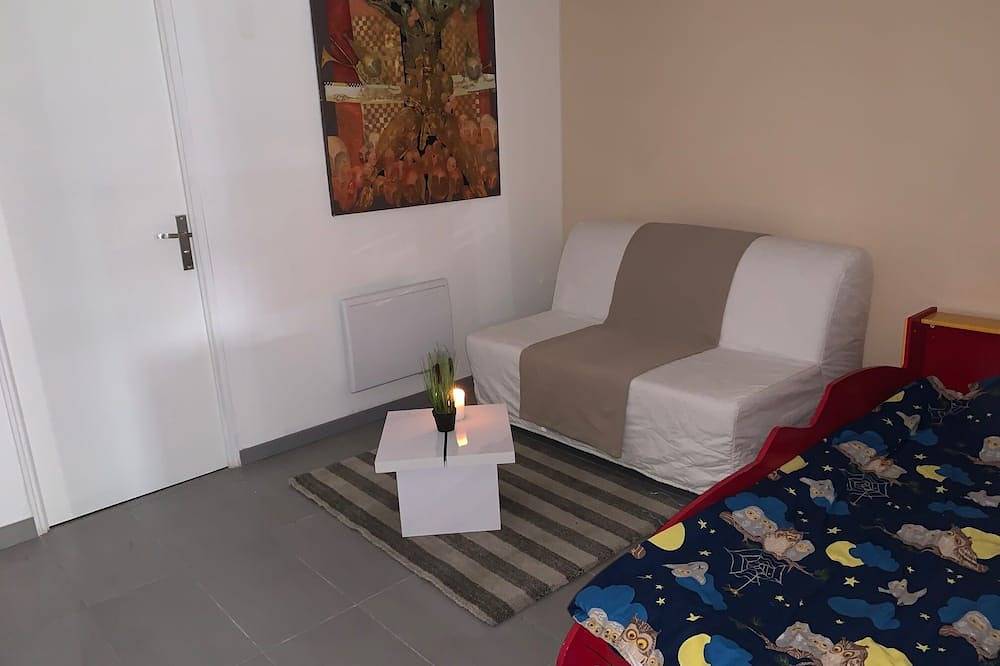 Cosy accommodation near Paris and Disneyland in Villiers-sur-Marne, Valle del Marne