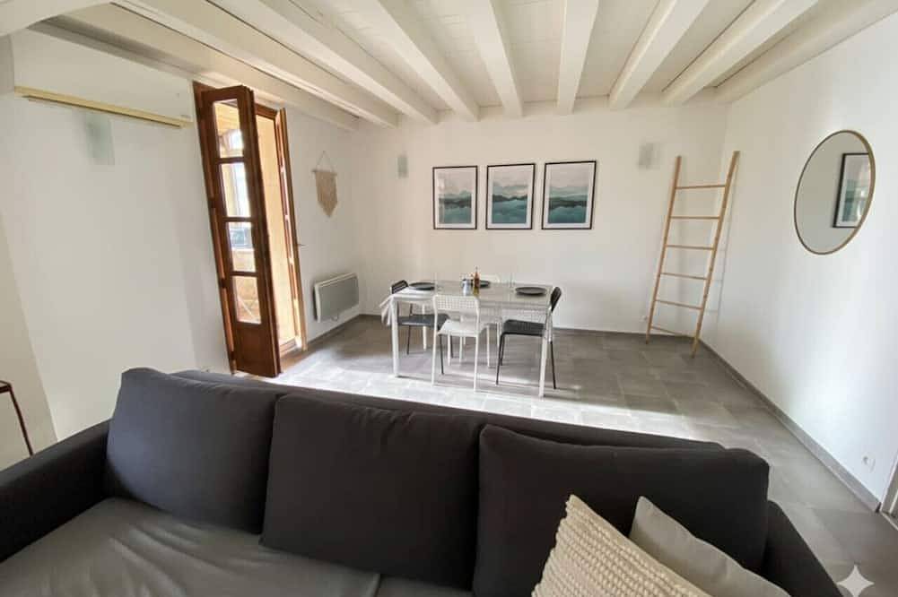 Ganze Wohnung, Appartement plein centre - Wifi - terrasse in Le Pontet, Vaucluse