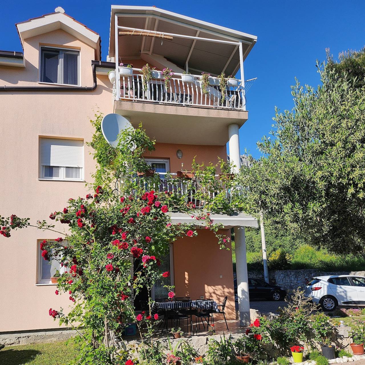 Entire apartment, Two bedroom apartment with terrace and sea view Kaštel Stari, Kaštela A-24406-a in Kastel Stari, Kaštela