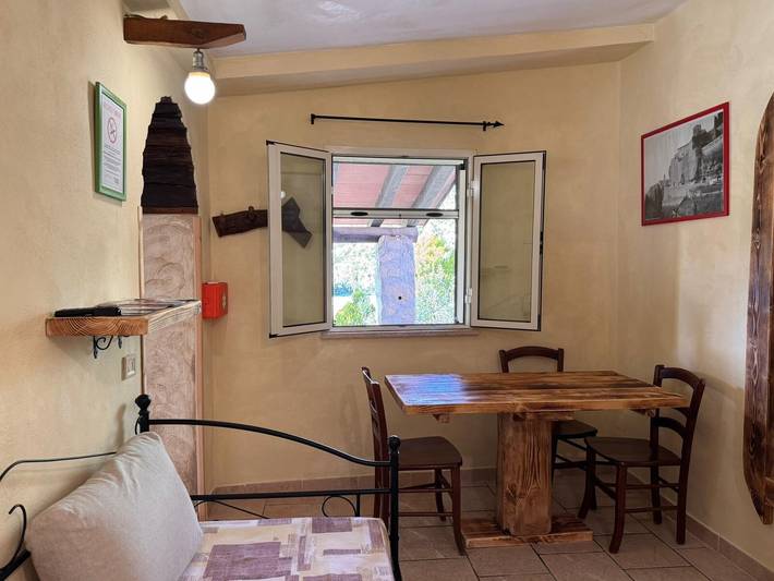 Farmhouse "Gufo" with Shared Pool, Private Terrace & Wi-Fi in Pitigliano, Grosseto Province
