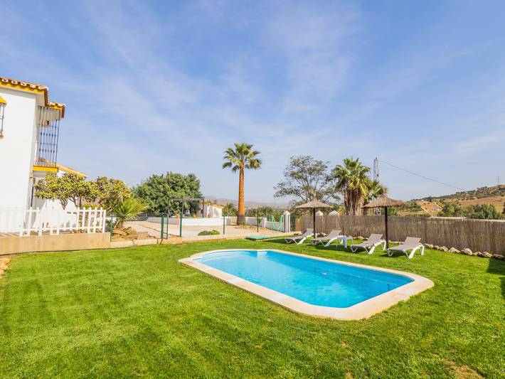 Casa rural para 9 personas, con terraza además de jardín y piscina, Se admiten mascotas en Cártama - 3