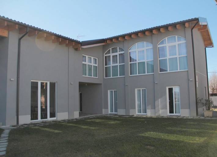 Maison d’hôte pour 3 personnes, avec Jardin et Vue à La Morra