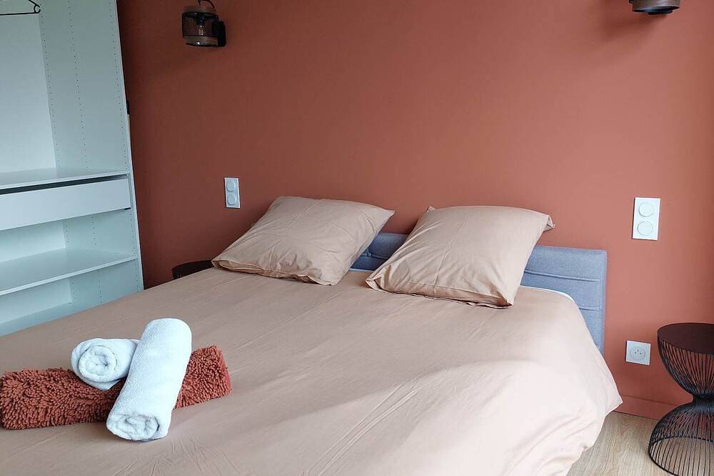 Entire apartment, La Villa Bompard 50m² Cœur de Ville Avec Terrasse in Rodez, Massif Central