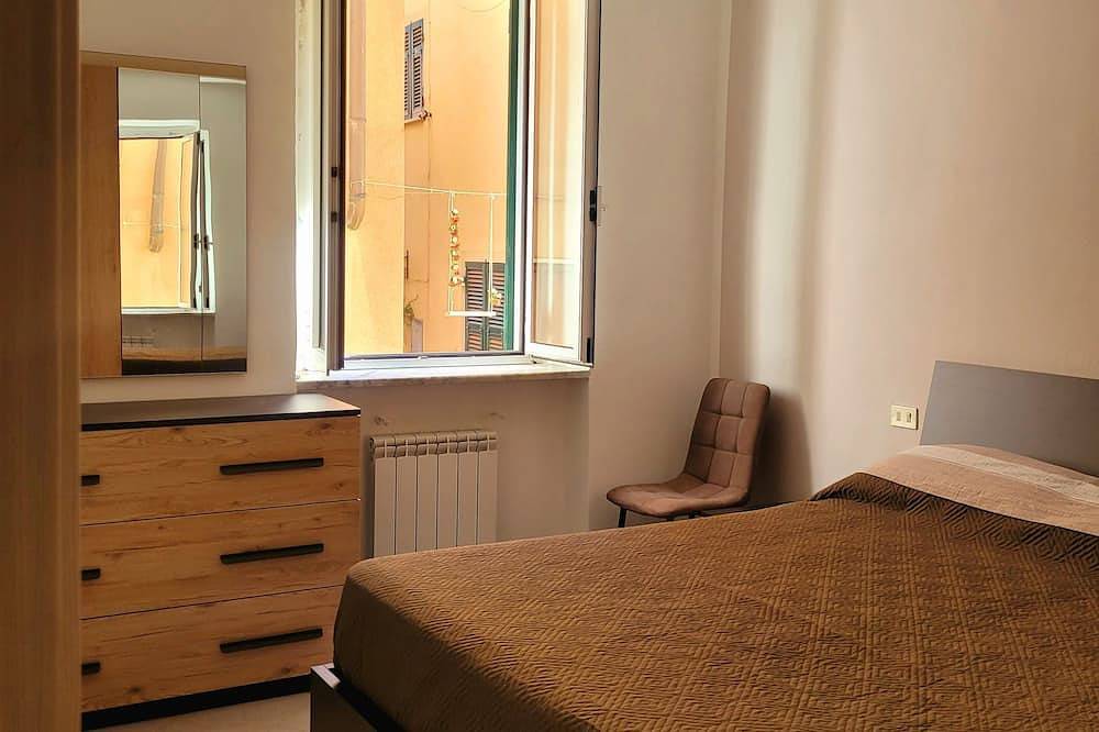 Apartamento entero, Apartment in Cinque Terre area renovated to new 2.5 km from the sea  in La Spezia, Riviera Italiana