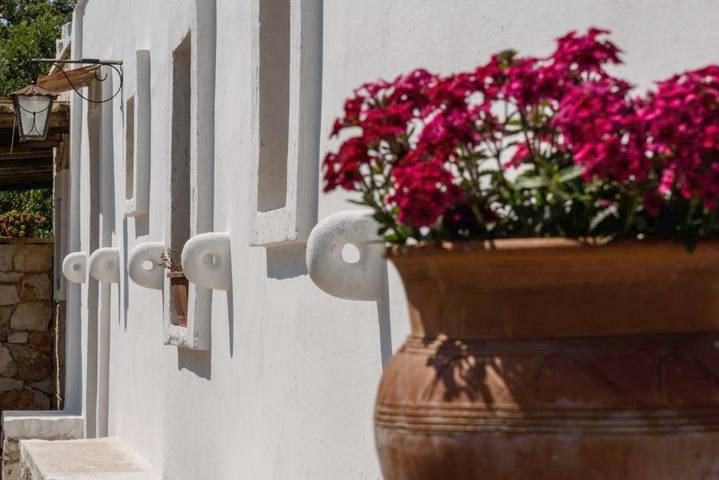 Location de vacances pour 2 personnes, avec piscine ainsi que vue et jardin à Antonelli - 2