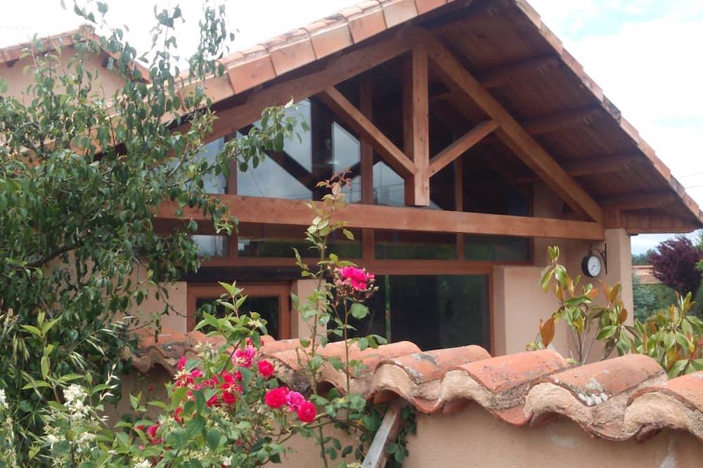 Rural house Lamadretierra, Calm and Relax, between the Camino de Santiago and the Medulas in Villamejil, Cordillera Cantábrica
