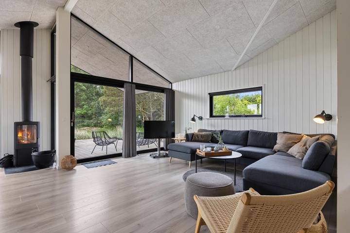 Beautiful 5-star quality holiday home with spa and sauna in Hvide Sande, Holmsland Klit