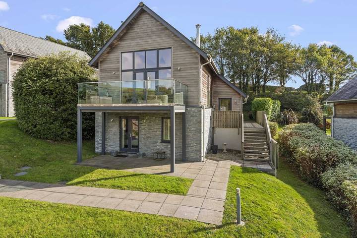 Cottage for 6 people, with balcony, with pets in Cornwall