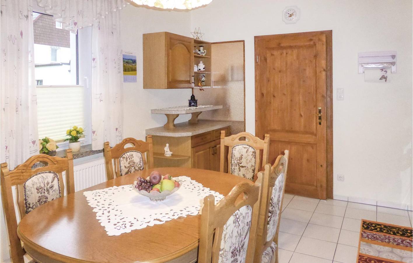 Ganze Ferienwohnung, Gemütliche Gelenau Wohnung mit Parkplatz & Terrasse in Gelenau (Erzgebirge), Erzgebirge