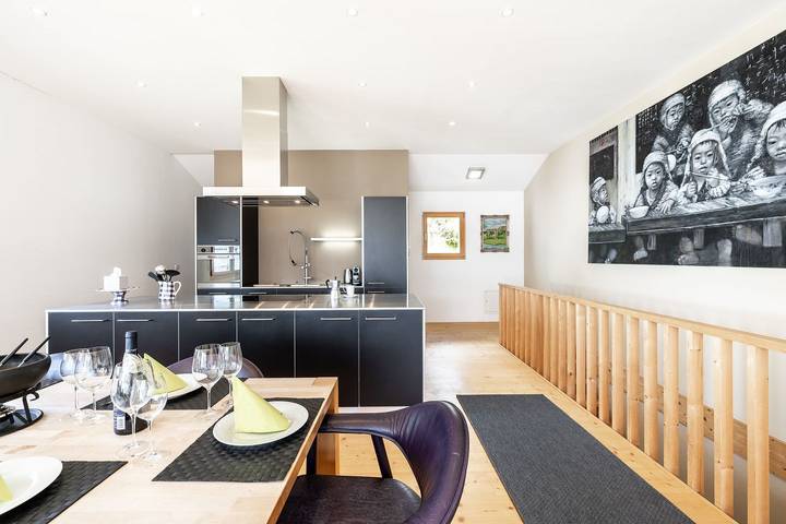 Appartement entier, Appartement de vacances pour 6 personnes avec balcon in Scuol, Lower Engadine