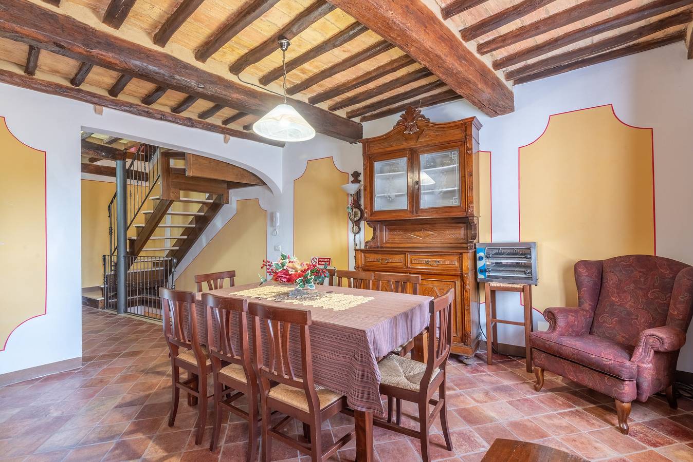 Camera 'Camera Rossa' con terrazza condivisa e Wi-Fi in Montalcino, Val d’Orcia