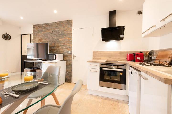 Gîte pour 2 personnes, avec terrasse dans Office de Tourisme Sainte Maxime - 3