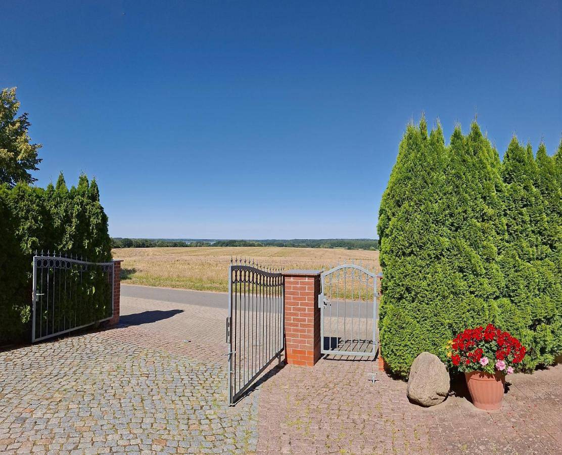 Ganze Wohnung, Ferienwohnung Seeblick in Schloen-Dratow, Müritz