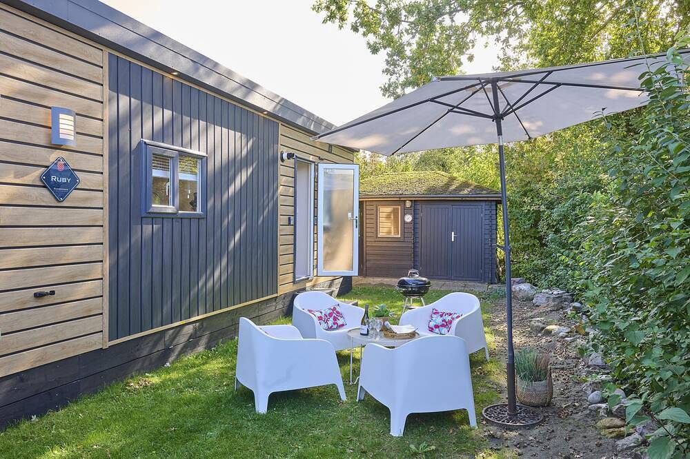 Chalet met frisse uitstraling nabij het strand in Goedereede, Goeree-Overflakkee