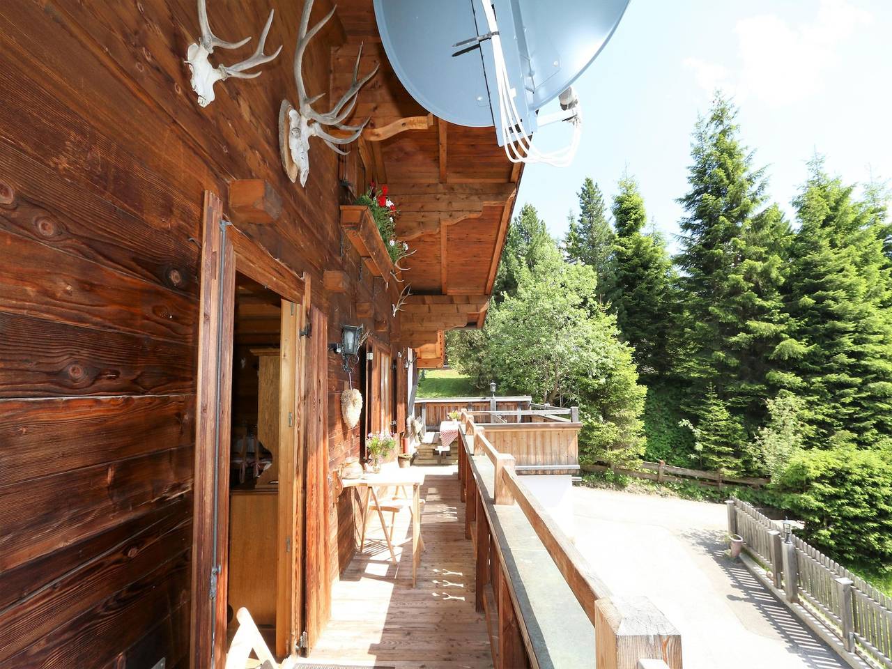 Geheel appartement, Chalet in Hochfügen near Ski Slopes in Tux Alps, Hochfügen