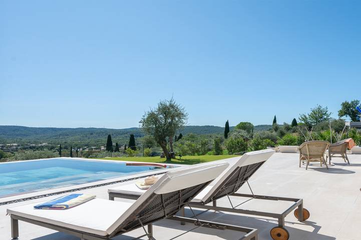 Location de vacances pour 8 personnes, avec jardin et terrasse à Montauroux - 4