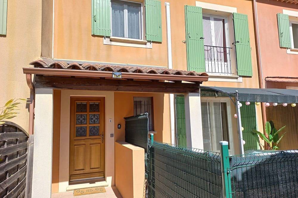 Casa tranquila con terraza cerca de Aviñón, parque Spirou / Splashword ... in L'Isle-sur-la-Sorgue, Vaucluse