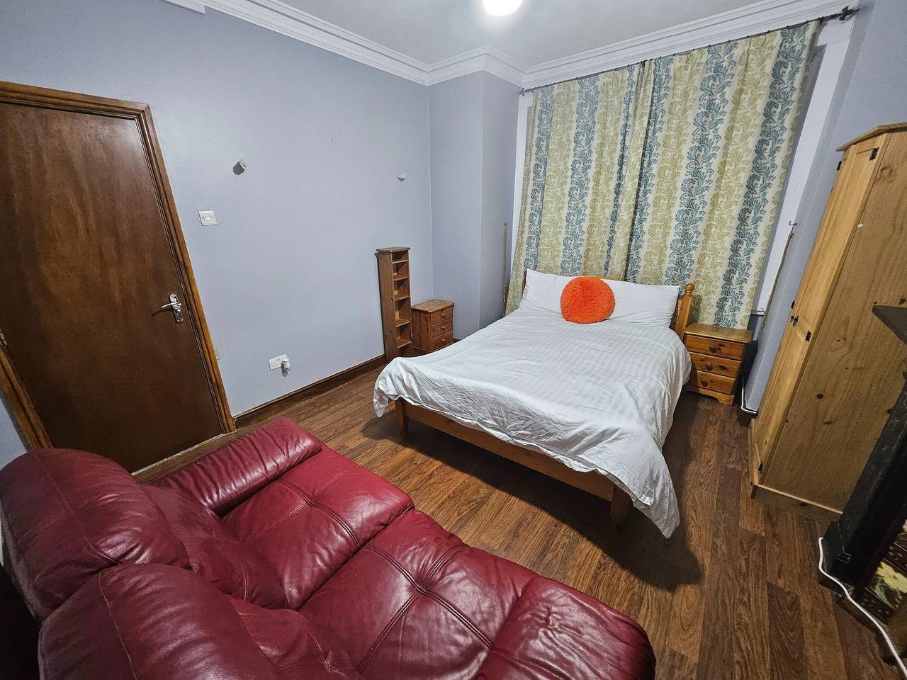 Apartamento entero, Snoozeden Wellesley Slough Station |  Double Room in Slough, Berkshire