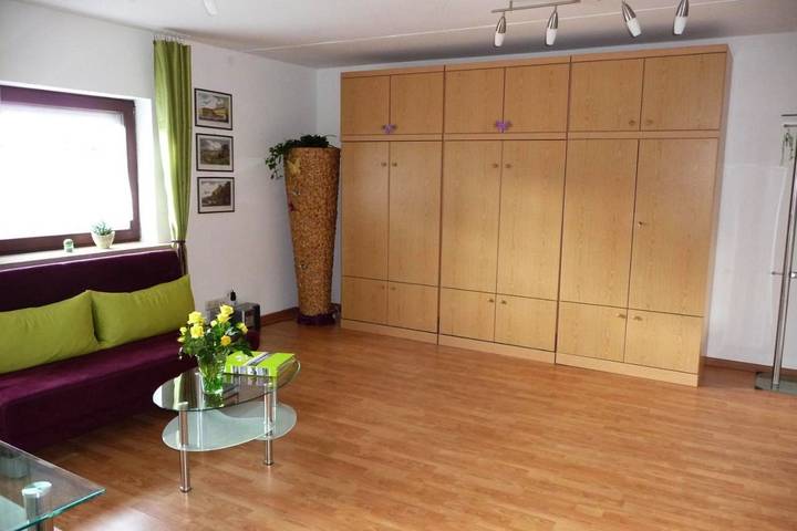 Ferienwohnung für 5 Personen, mit Balkon und Terrasse sowie Ausblick in Burghausen - 4