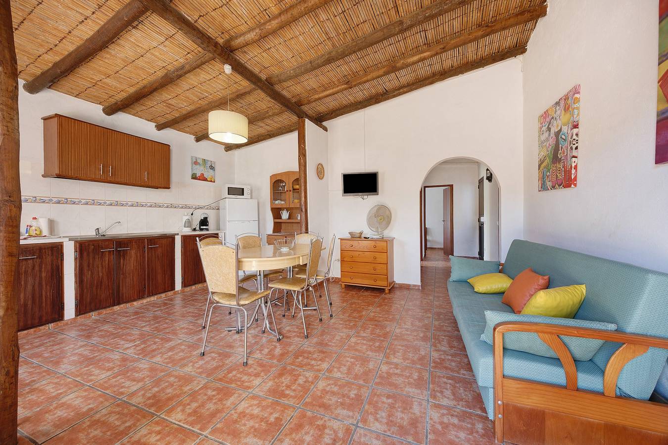 Casa de Férias 'Girassol' com Piscina Partilhada e Wi-Fi in Luz de Tavira, Ria Formosa
