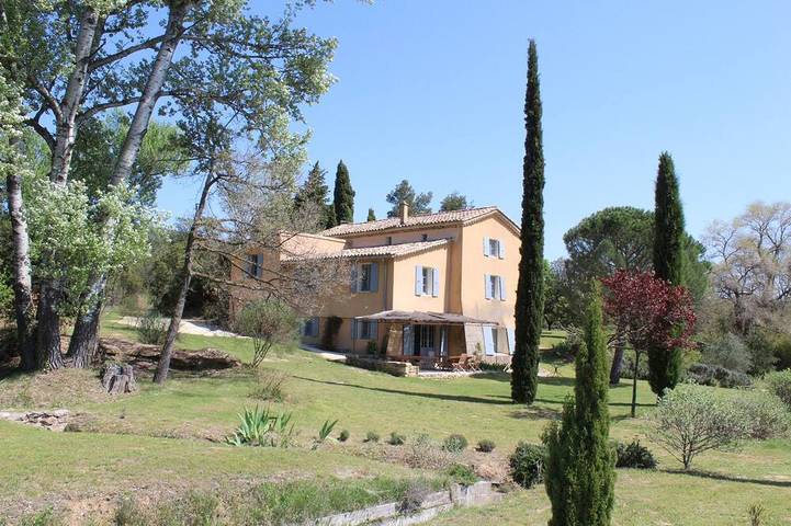 Location de vacances pour 14 personnes, avec terrasse et jardin à Rousset-les-Vignes - 3