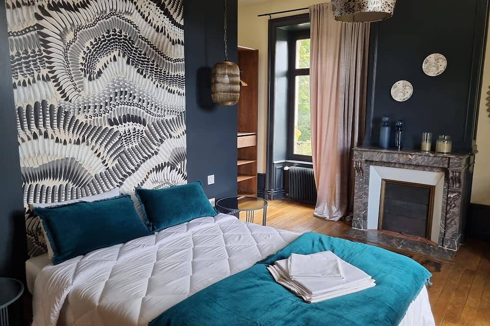 Luxury holiday villa for 14 people Corrèze campagn et grand air in Neuvic, Ussel region