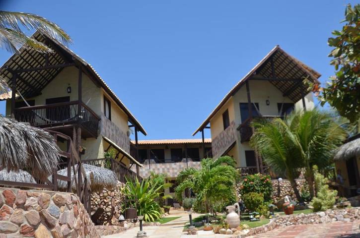 Hôtel pour 4 personnes, avec vue et jardin ainsi que piscine et balcon