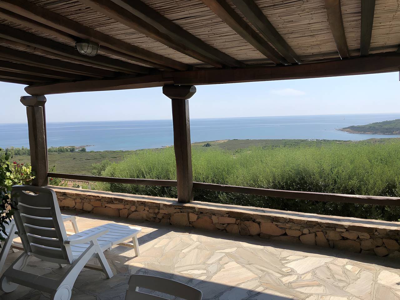 Villetta Oleandro mit Meerblick, privater Terrasse und Garten in Lu Miriacheddu, San Teodoro