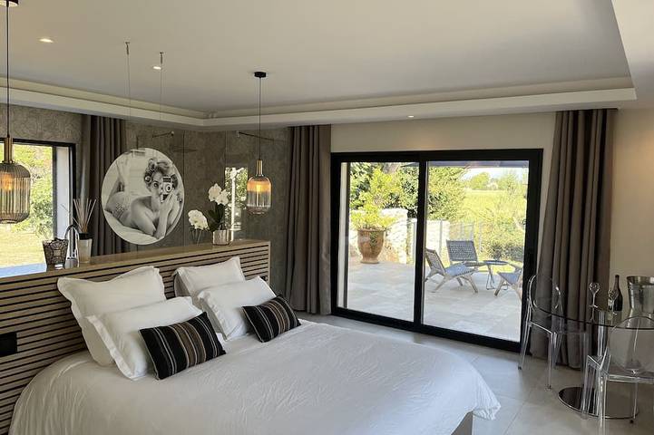 Location de vacances pour 2 personnes, avec jacuzzi ainsi que piscine et jardin à Caderousse - 4