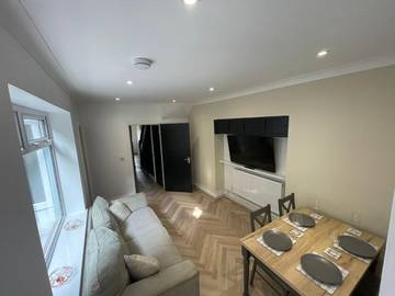 Location de vacances pour 10 personnes, avec jardin et vue à Swansea