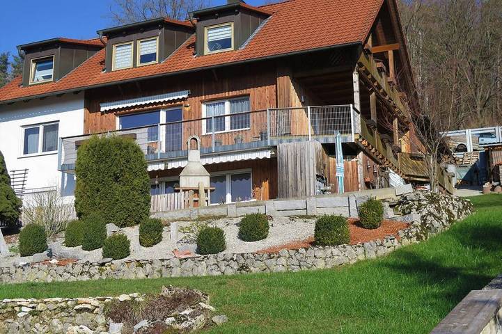 Ferienwohnung für 2 Personen, mit Balkon und Terrasse sowie Pool