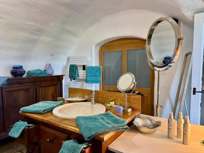 Location de vacances pour 6 personnes, avec vue ainsi que jardin et piscine à Le Pontet - 4