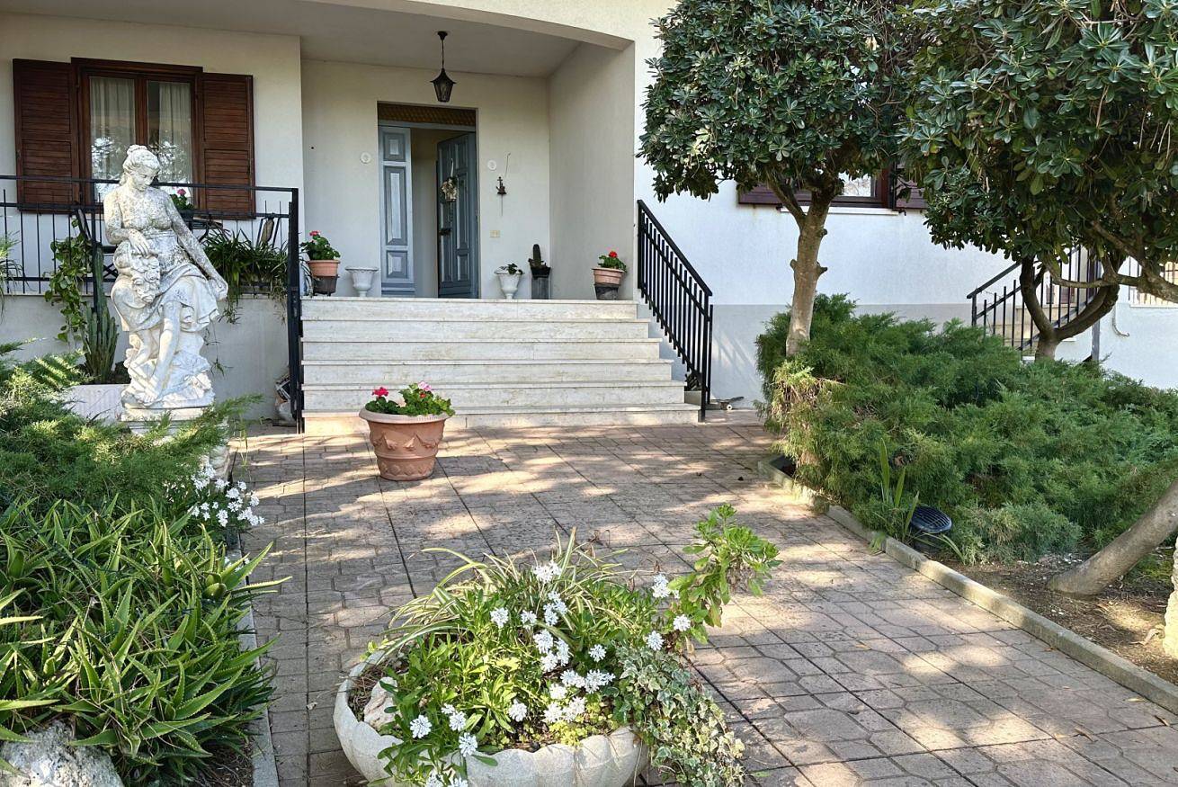 Entire apartment, Se055 - Montemarciano, huge three-room apartment with sea view in Montemarciano, Ancona Province