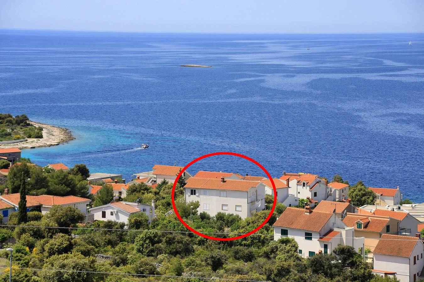 Ganze Wohnung, 3-Zimmer-Ferienwohnung mit Balkon und Meerblick Kanica, Rogoznica -b in Kanica, Razanj
