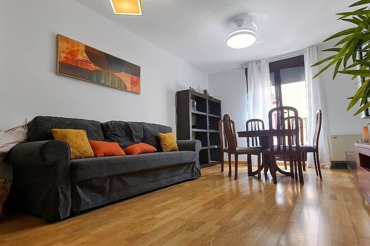 Ganze Wohnung, La Casa de Cloe | Terrasse, Büro, Gratisparkplatz, Haustiere erlaubt in Alcalá de Henares, Área Metropolitana de Madrid