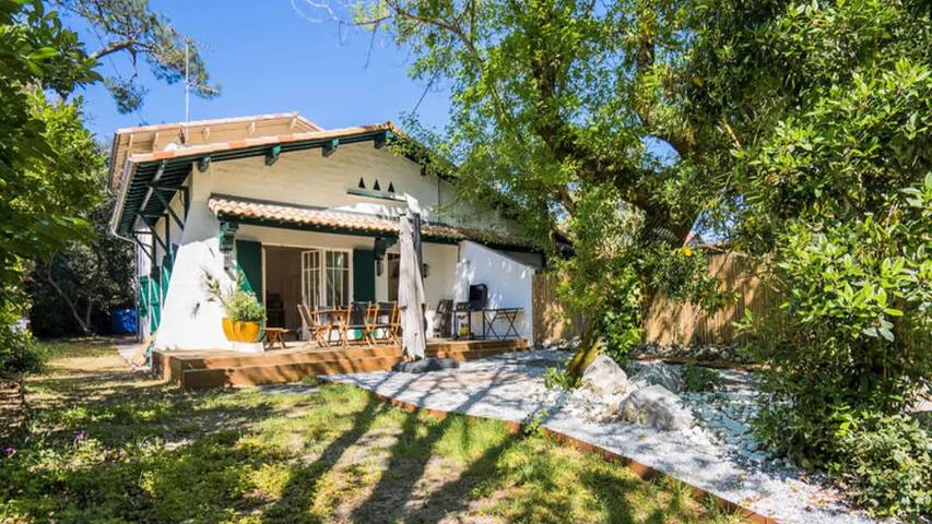 Appartement de vacances pour 9 personnes, avec Balcon ainsi que Terrasse et Jardin