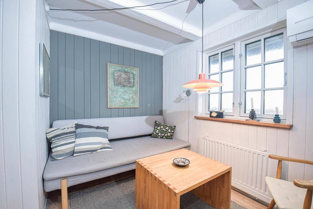 Schönes Ferienhaus mit Balkon auf großem Dünengrundstück ganz nahe am Nordseestrand - Extra Toilette im Annex in Tim, Holstebro und Umgebung
