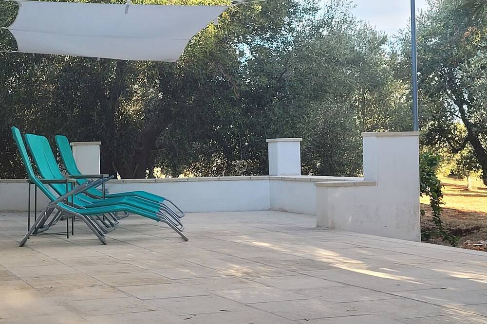 Room \"Il Fico\" in B&B with Outdoor Kitchen, Pool, near Ostuni, Puglia in Salento