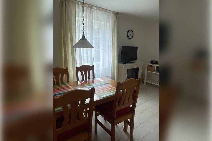 Ganze Wohnung, Strandnahe 2-Zimmer-Wohnung mit Süd-Terrasse und Gartenzugang in Dahme, Ostholstein
