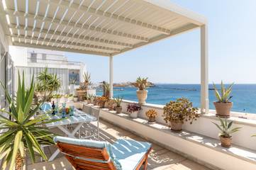 Gîte pour 3 personnes, avec balcon dans Tinos