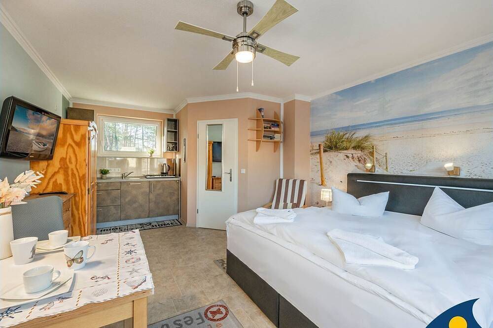 Ganze Wohnung, Haus Kiefernduene Balkonstudio links - + Balkonstudio links in Drei Kaiserbäder, Seebad Ahlbeck