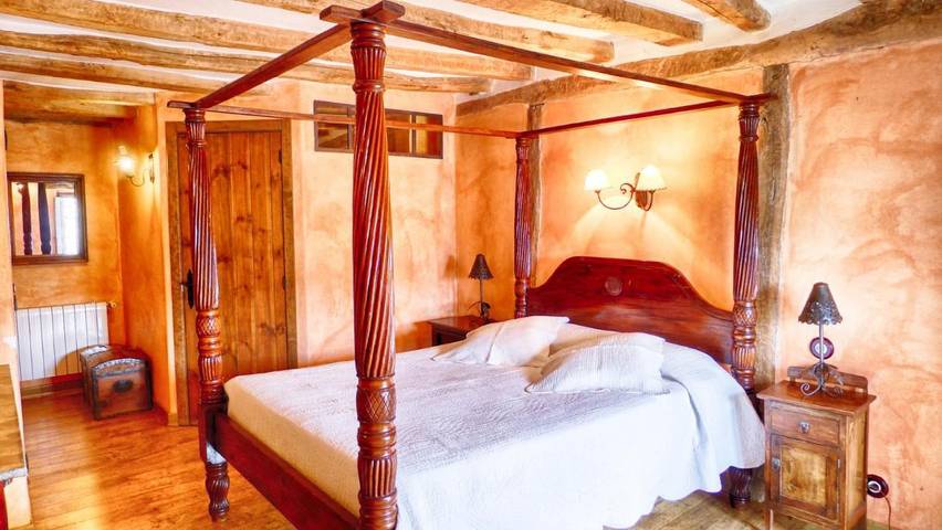 Casa rural para 13 personas, con terraza y vistas - 1