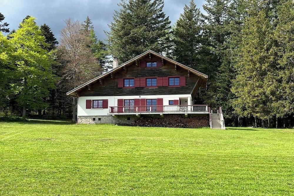 Haute Ardèche grande maison familiale en pleine nature à Devesset in Devesset, Région de Tournon-sur-Rhône