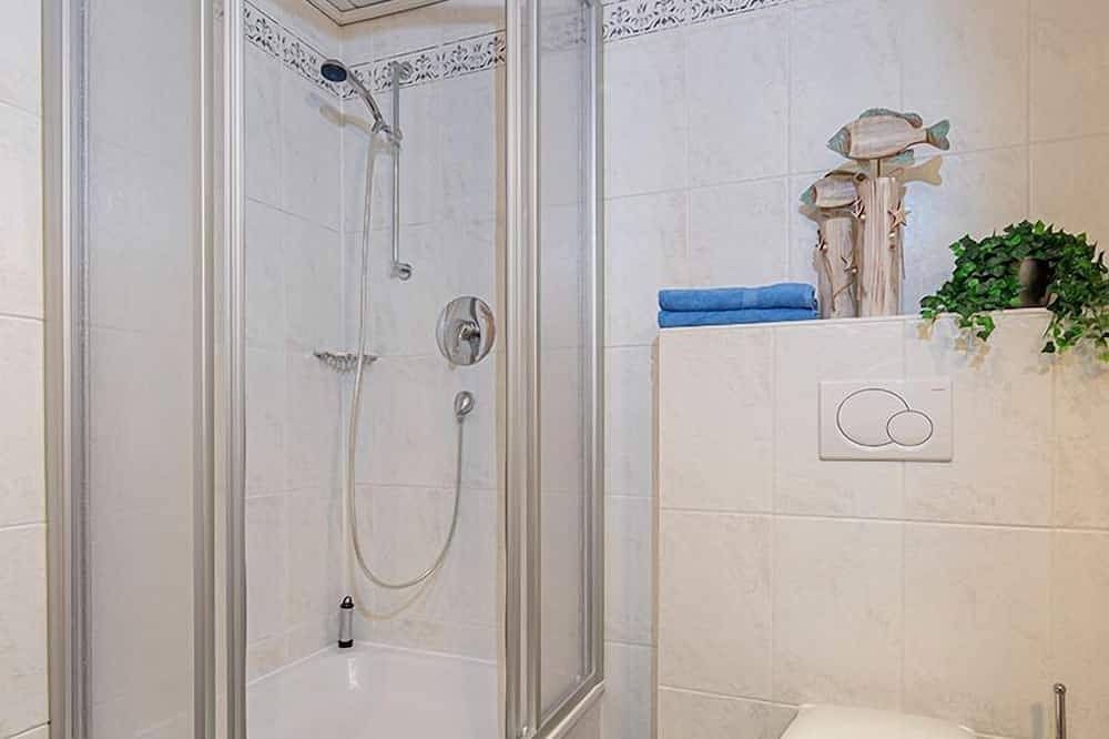 Ganze Wohnung, Ferienwohnung für 1-5 Pers. 70 qm 2 Schlafzimmer in Göllstock, Berchtesgaden