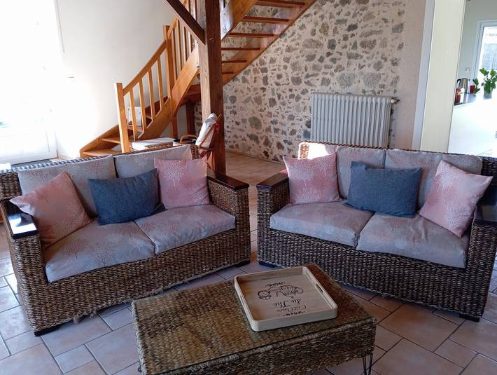 Gîte pour 5 personnes, avec terrasse et jardin