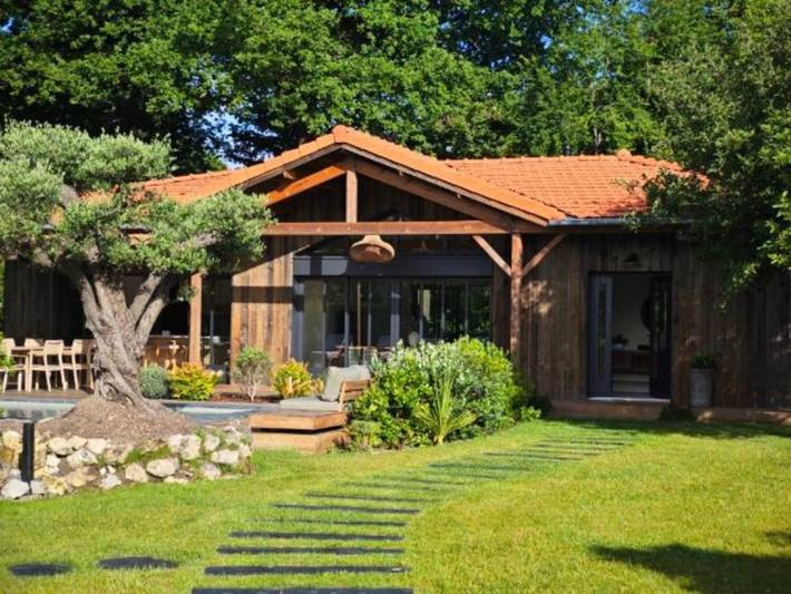Location de vacances pour 6 personnes, avec piscine et jardin à Cambes - 2