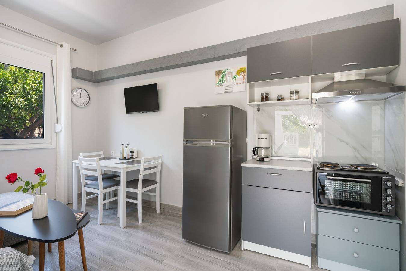 Appartement entier, Appartement '30roses' avec jardin et jacuzzi in Salakos, Rhodes