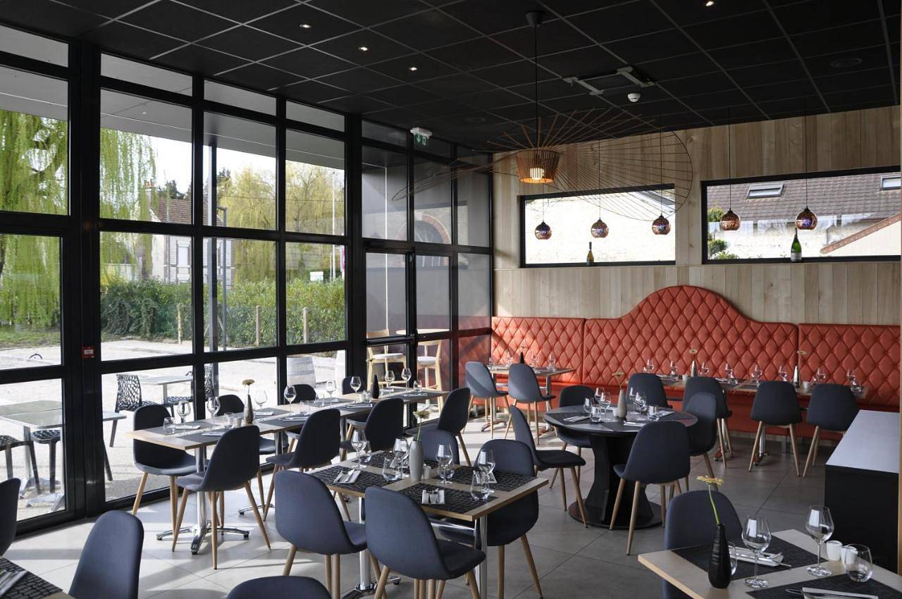 Les Tonnelles in Bar-sur-Seine, Aube