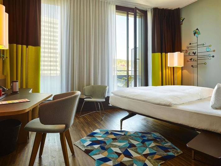 Hotel für 2 Personen, mit Terrasse und Sauna sowie Pool in Zürich - 4
